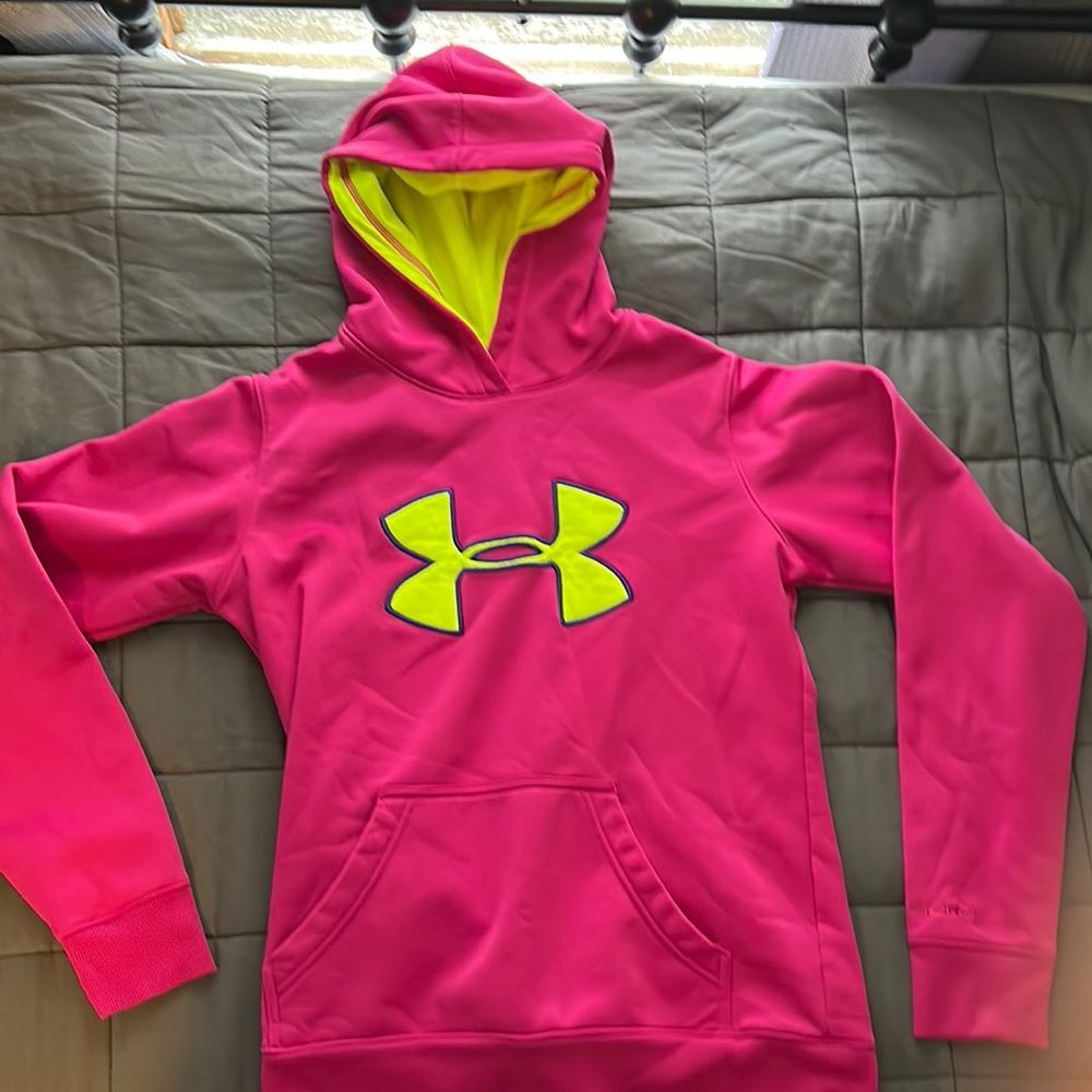 Women’s small under armor hoodie